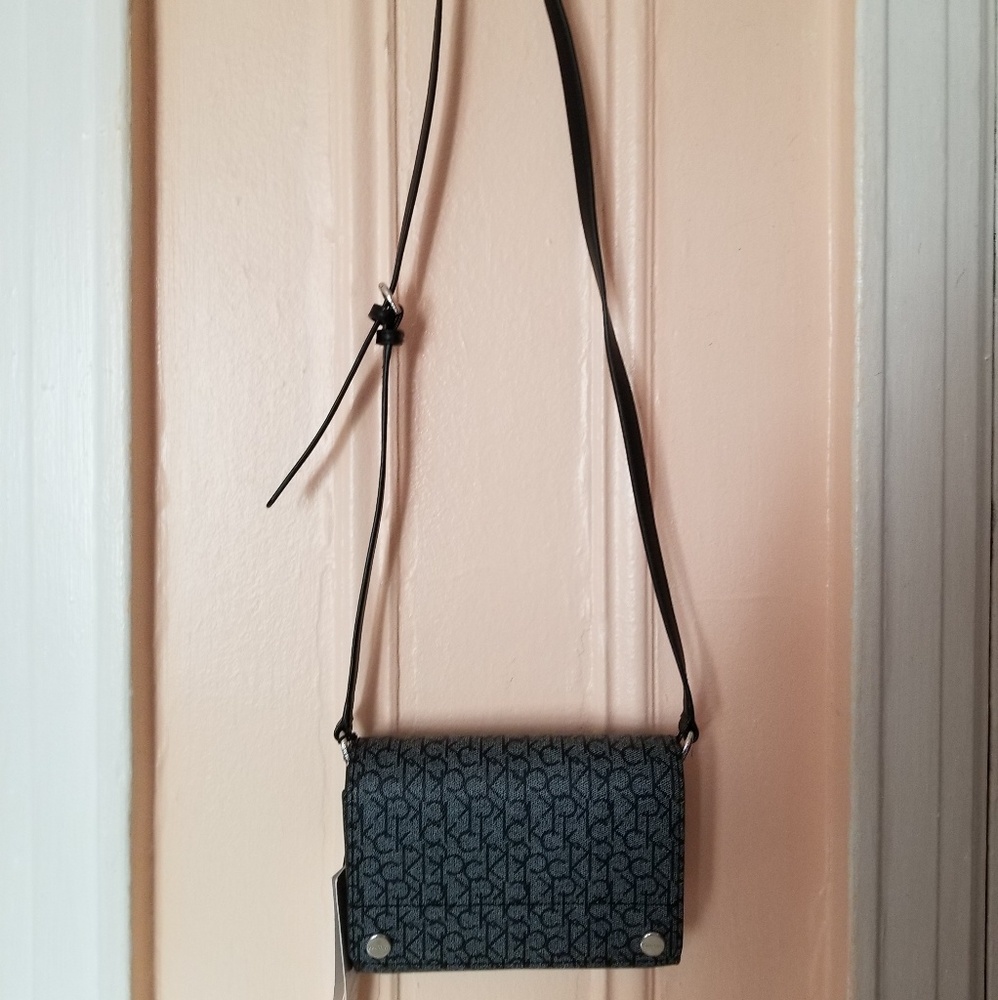 Calvin Klein Small Crossbody - Picture 5 of 7